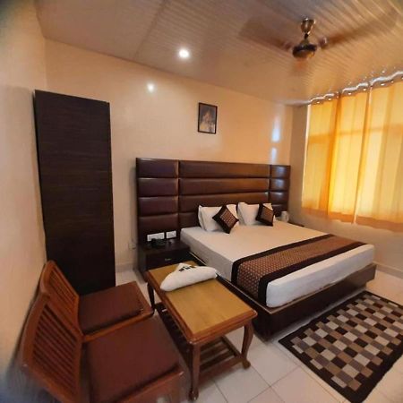 Pops Resort Pālampur Kültér fotó