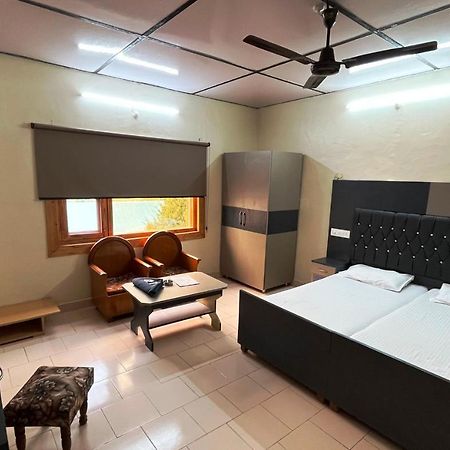 Pops Resort Pālampur Kültér fotó