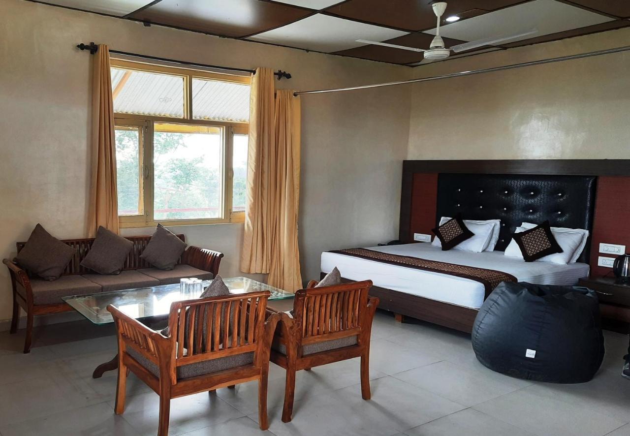 Pops Resort Pālampur Kültér fotó