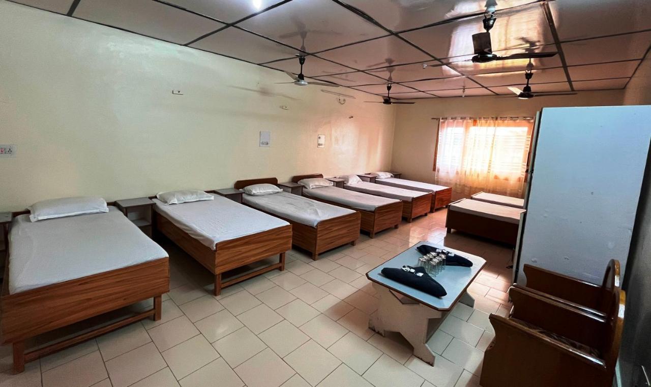 Pops Resort Pālampur Kültér fotó